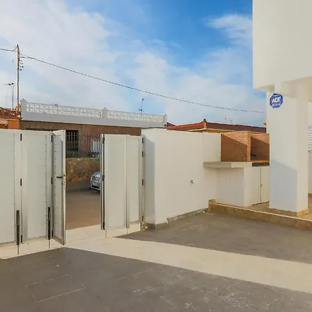 In El Mojon With Outdoor Swimming Pool El Mojon (Alicante)
